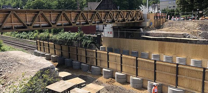 Vorbereitende Bauarbeiten bei Brücke Lasbeck