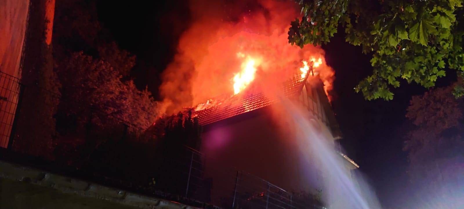 Heißausbildung: Feuerwehr im Märkischen Kreis übt realitätsnah