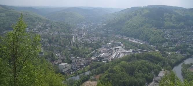 Neuer Wanderweg zwischen Burg Altena und Dechenhöhle