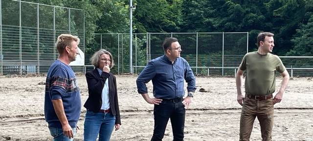 Hilfe für zerstörte Sportplätze