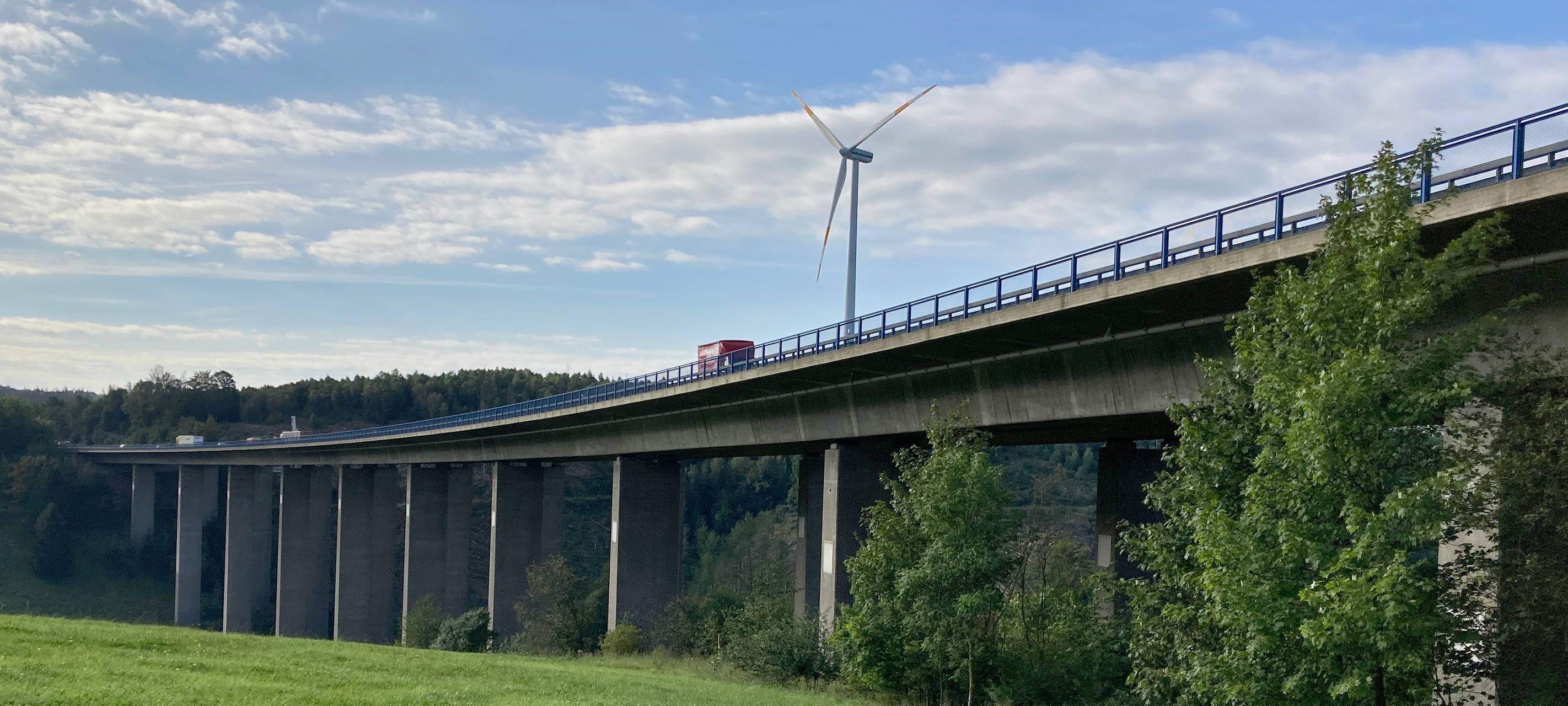 Talbrücke beim Gesundheits-Check
