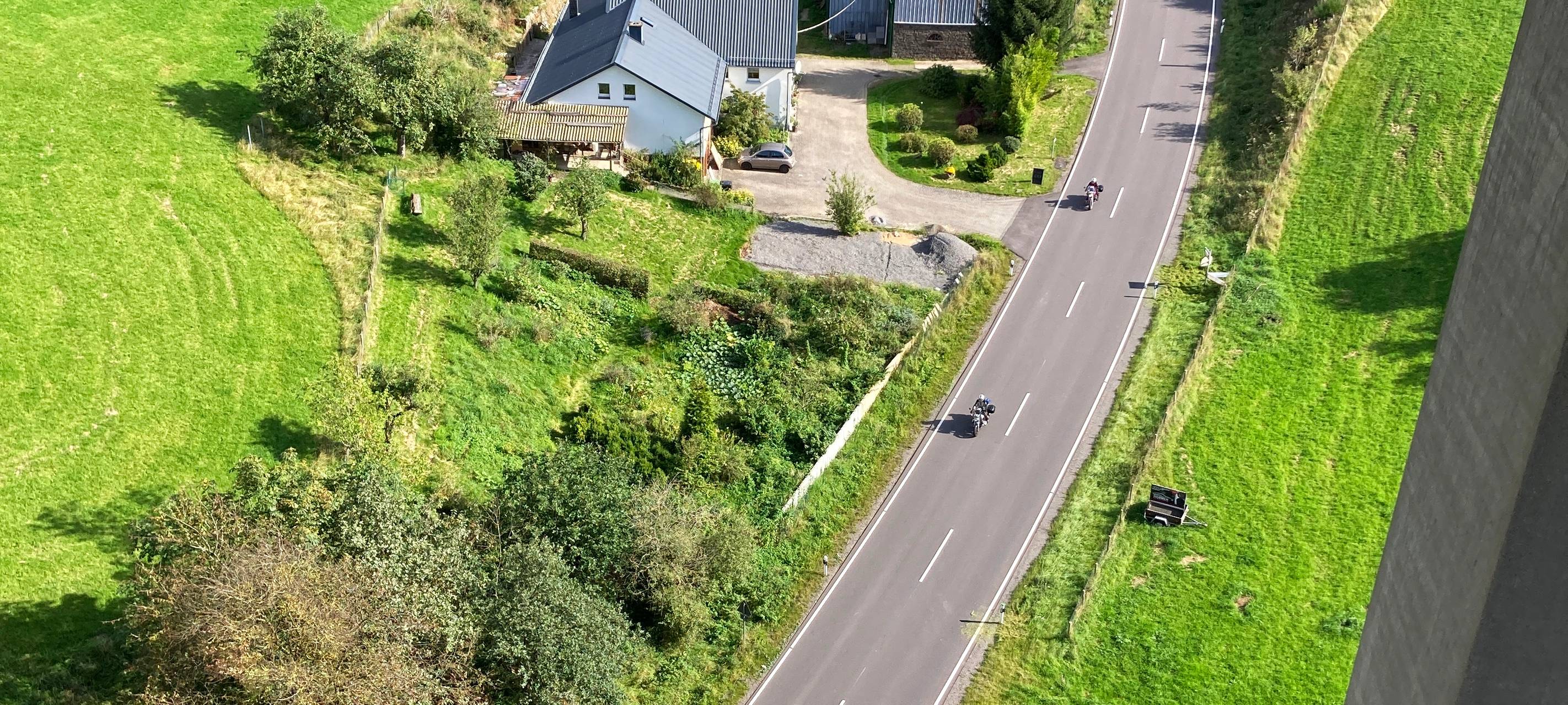 Talbrücke beim Gesundheits-Check
