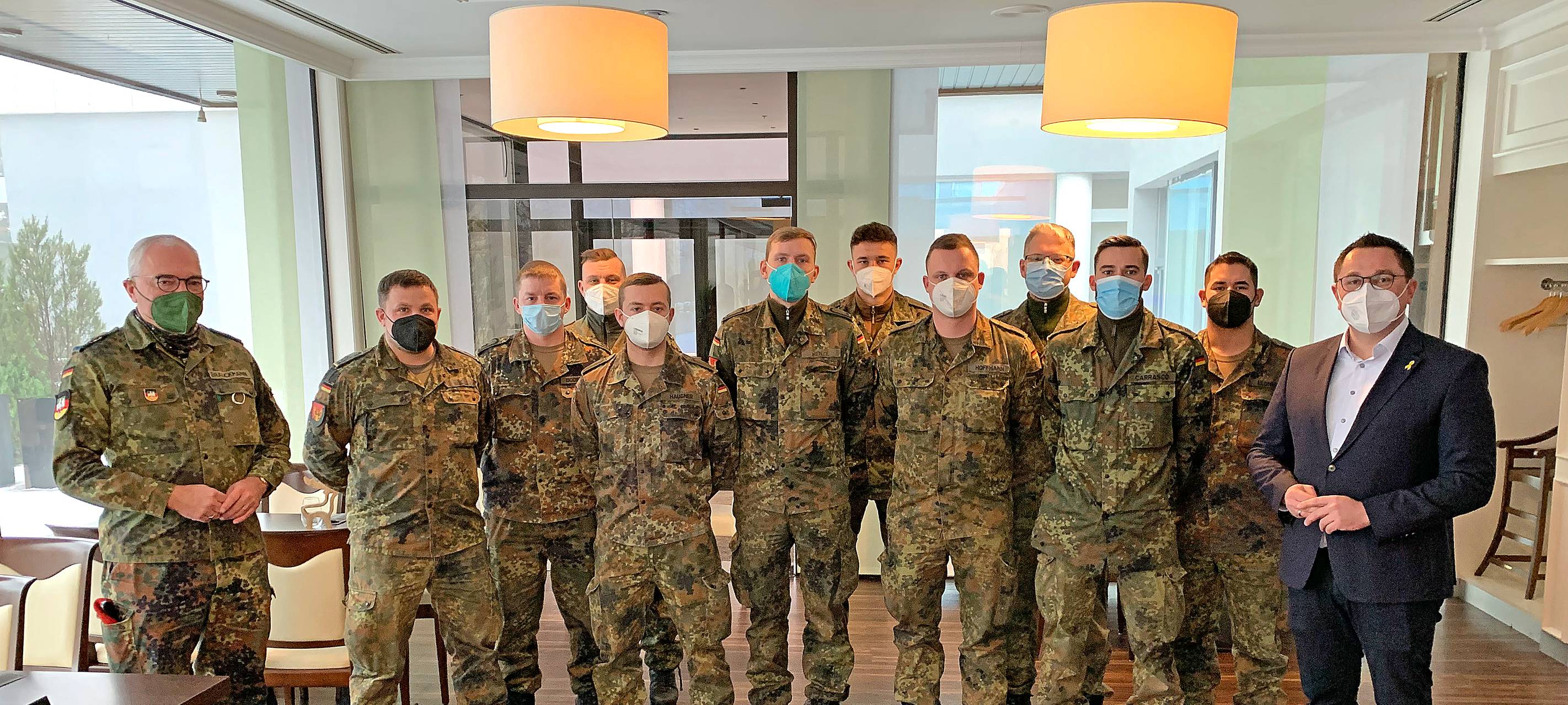 Gruppenbild Bundeswehr-Soldaten im Märkischen Kreis