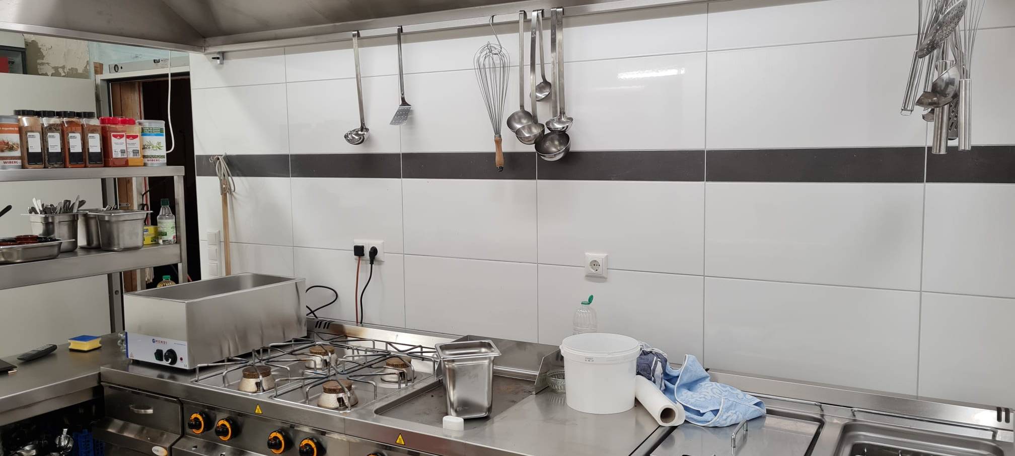 Und das ist die neue Küche, ab der ab sofort gekocht wird.