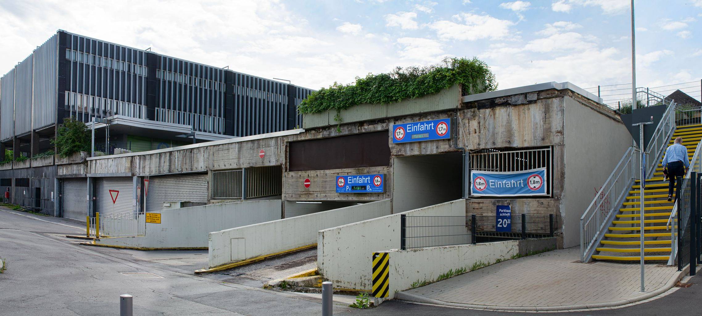 Schillerplatz-Parkhaus wird dicht gemacht