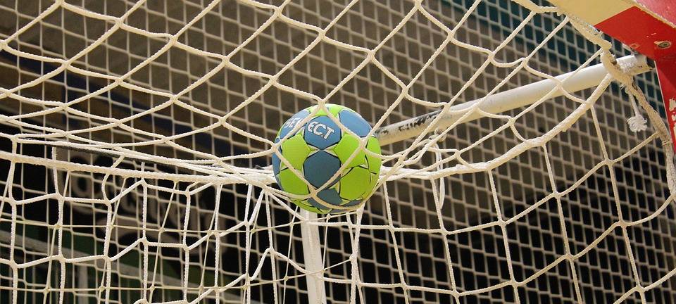 Sport: Niederlagen für den HTV Hemer und den RSV Meinerzhagen