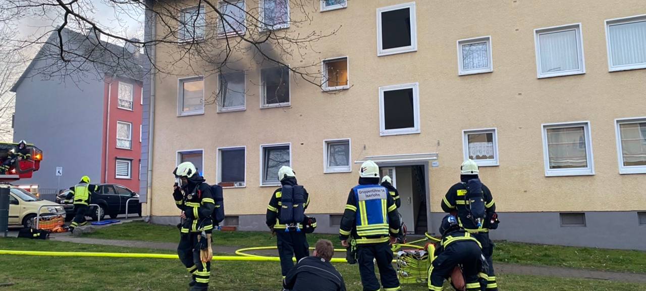 Iserlohn: Zwei Personen bei Wohnungsbrand verletzt