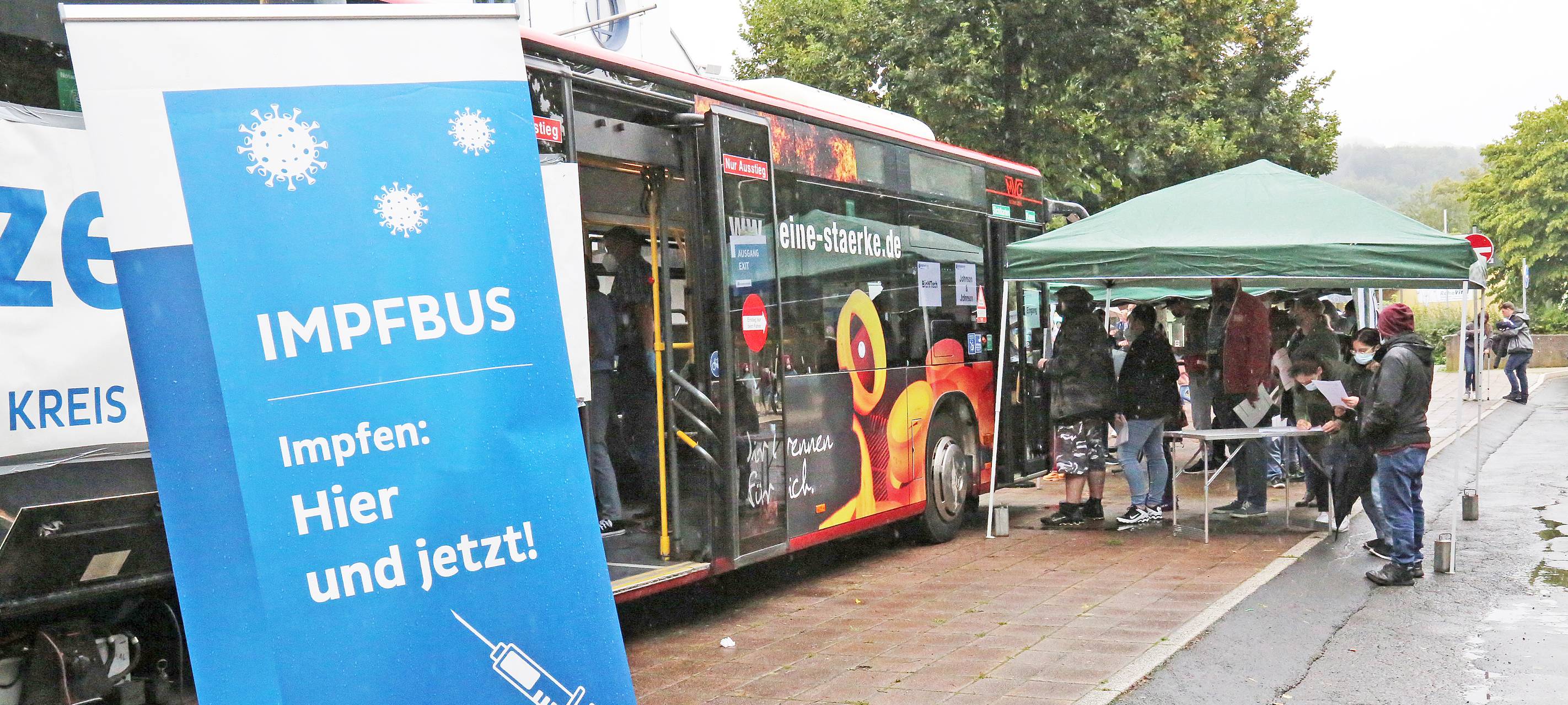 Impfbus MK: Sprachmittler helfen Geflüchteten