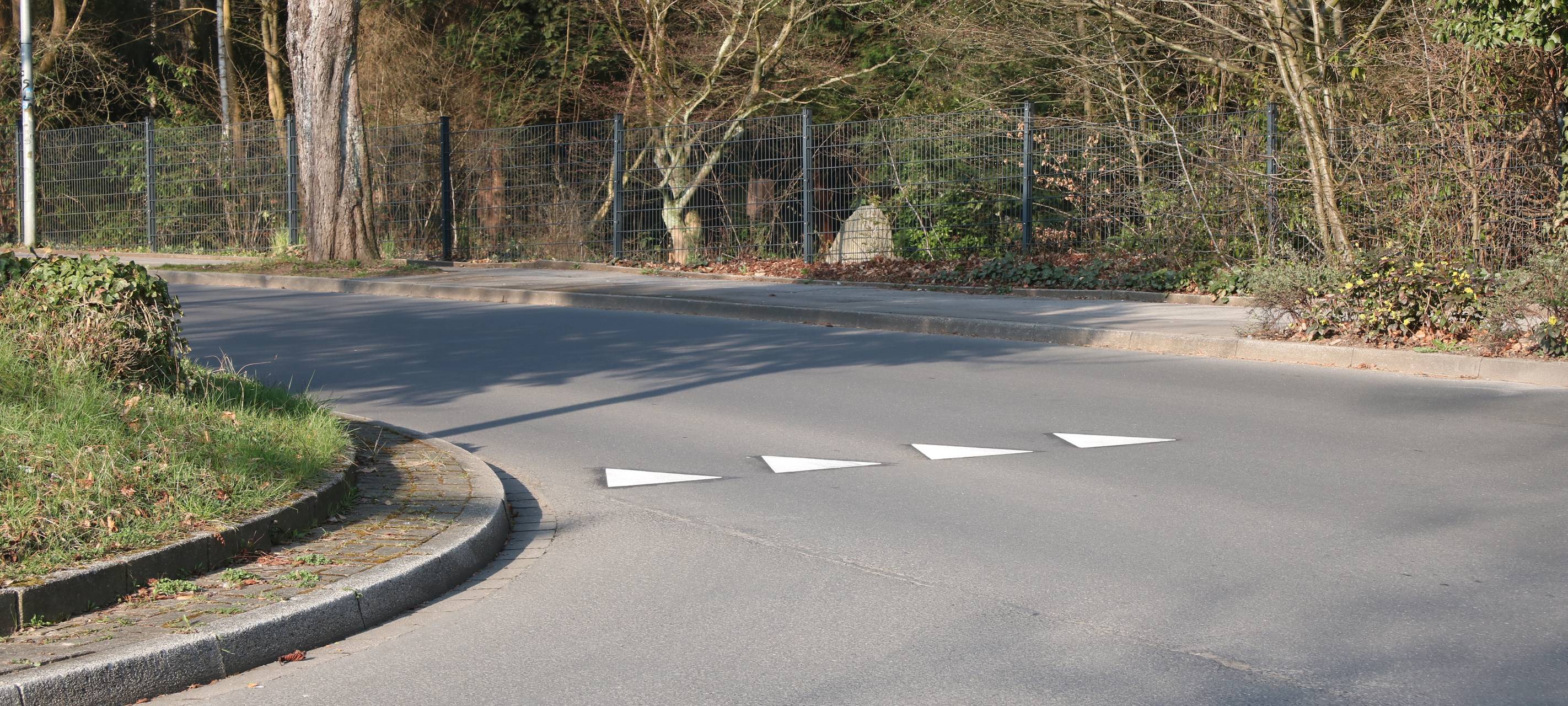 Haifischzähne am Heimkerweg in Menden