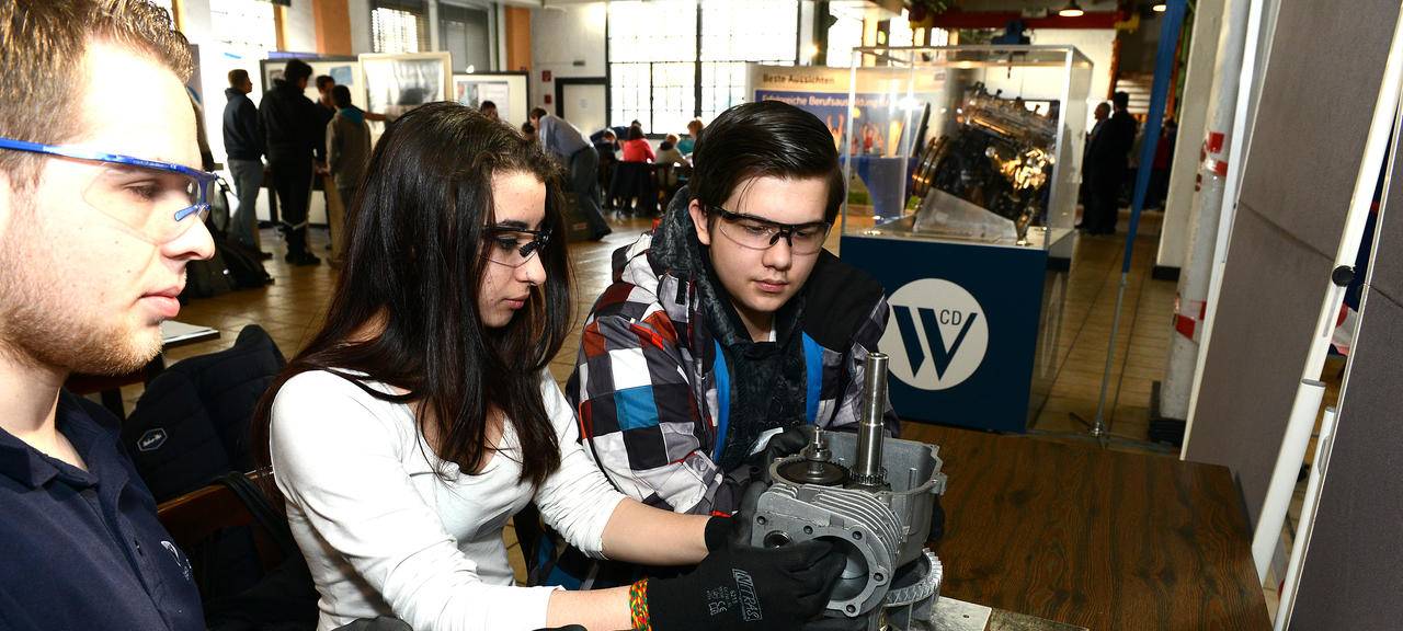 Jugendliche beim Tec-Day