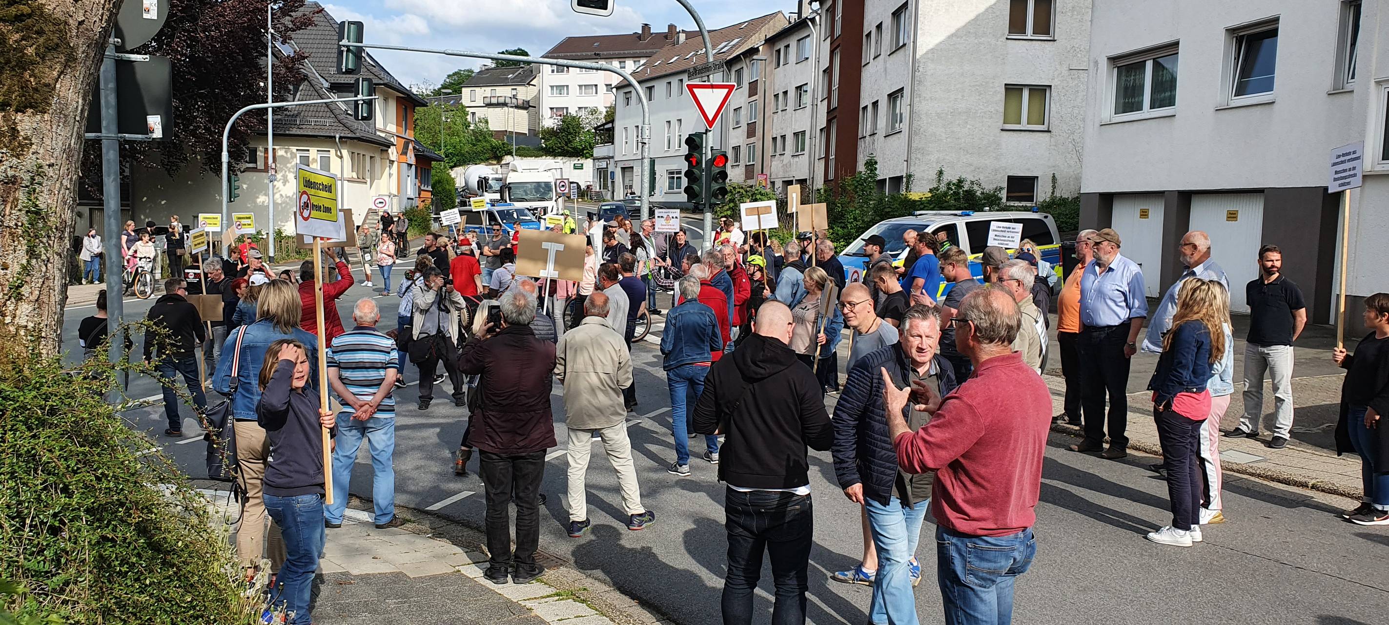 Demonstration gegen A45-Verkehrschaos in Lüdenscheid