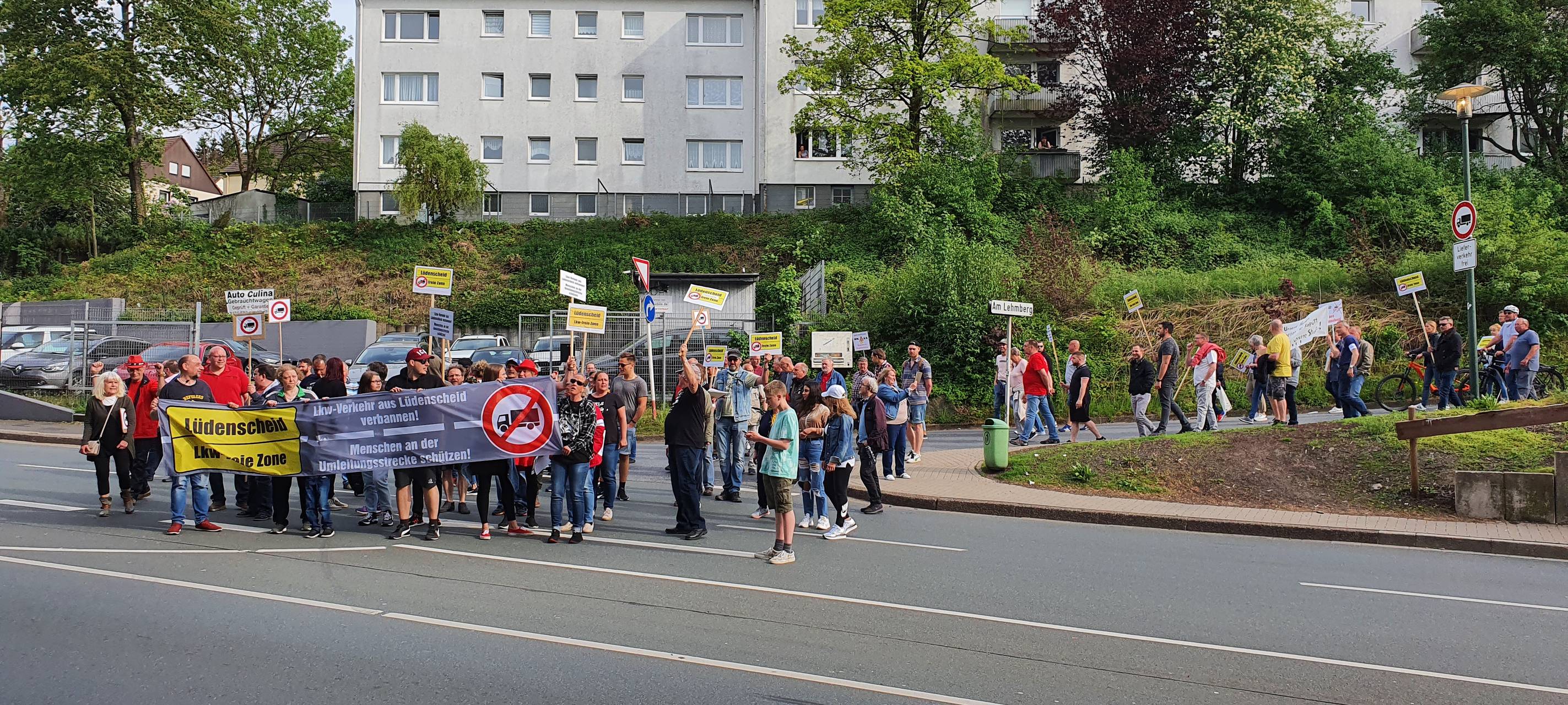 Demonstration gegen A45-Verkehrschaos in Lüdenscheid