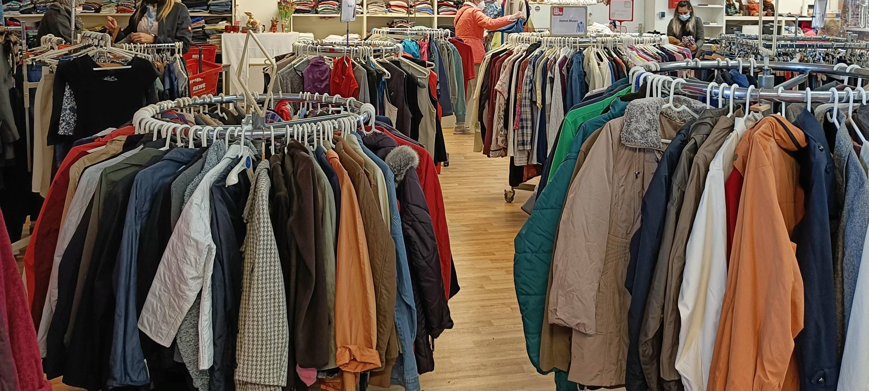 Hohe Nachfrage im Sozialmarkt Menden