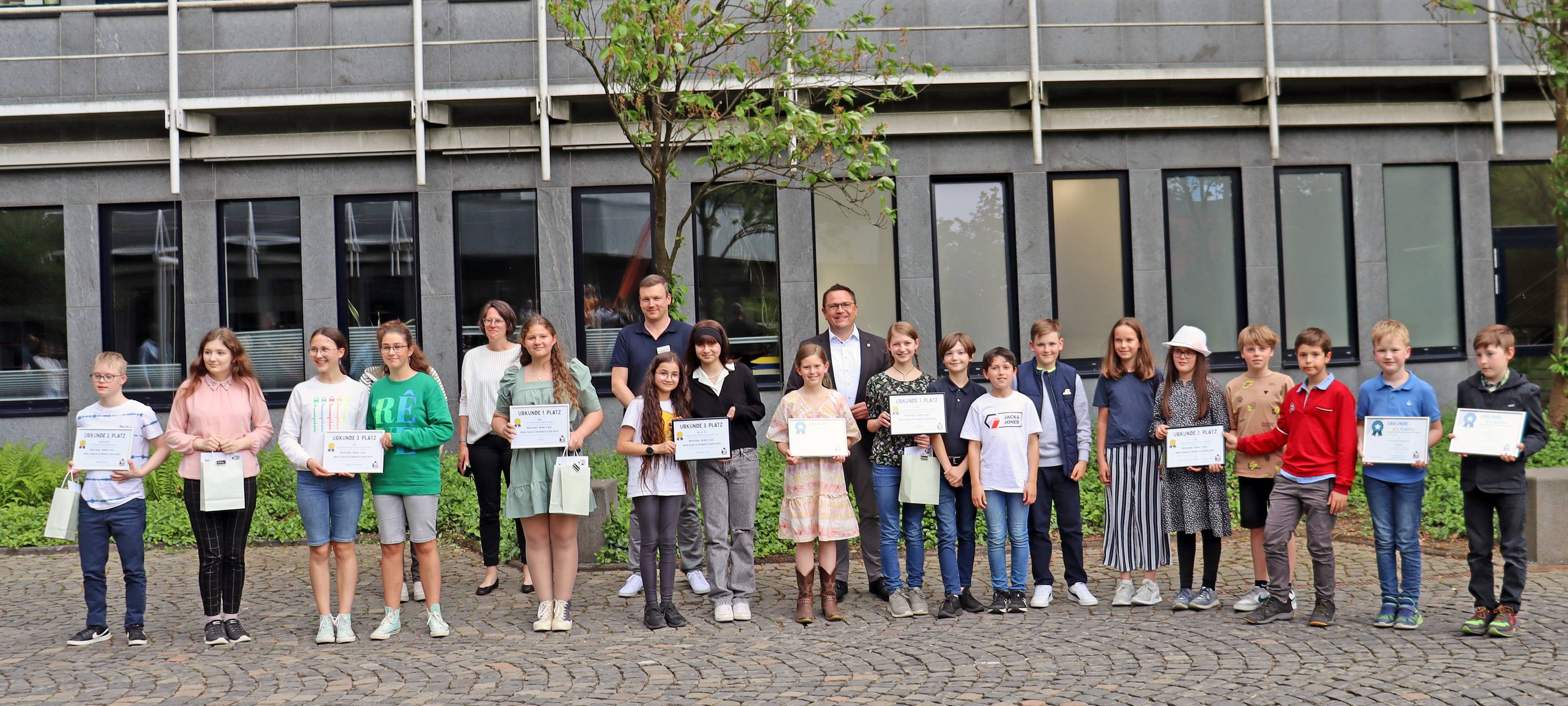 Siegerehrung bei Video- und Schreib-Wettbewerb im MK