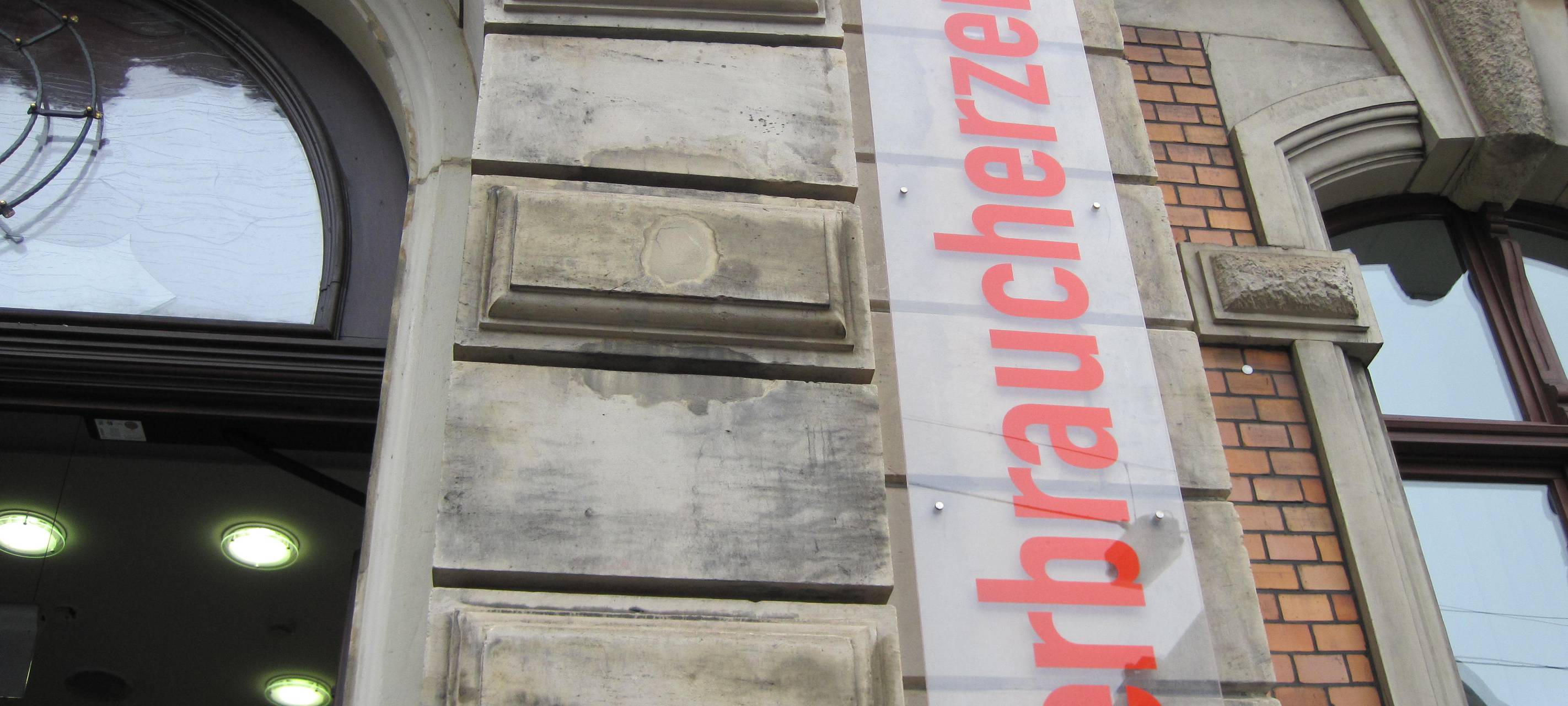 Tausende Menschen bei der Verbraucherzentrale in Iserlohn