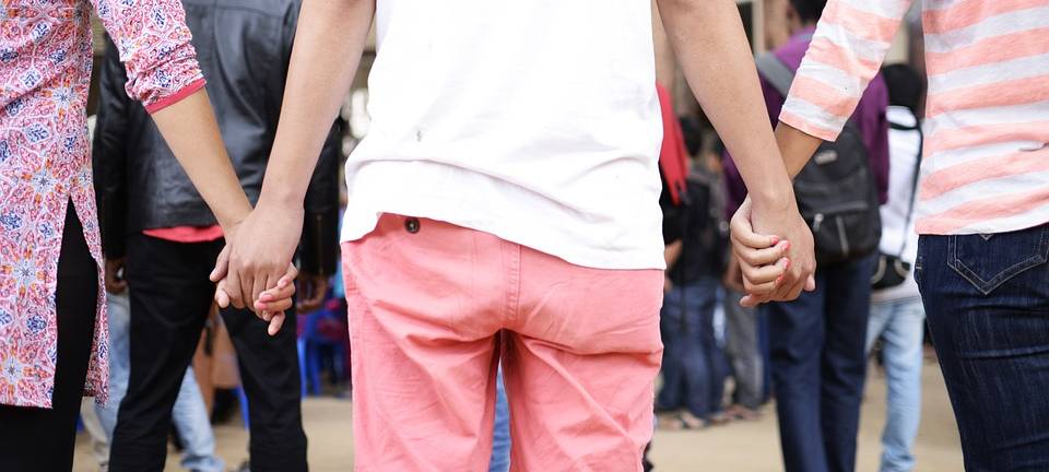 Frage der Woche: "Ehrenamt bei Feuerwehr, Sportverein und Co. - voll engagiert oder voll out?"