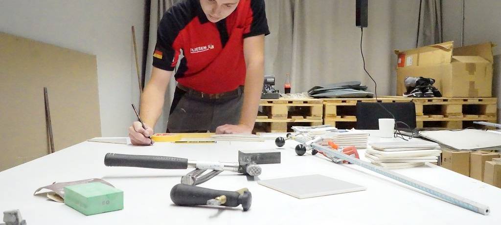 Fliesen-Nationalmannschaft trainiert für WM im MK