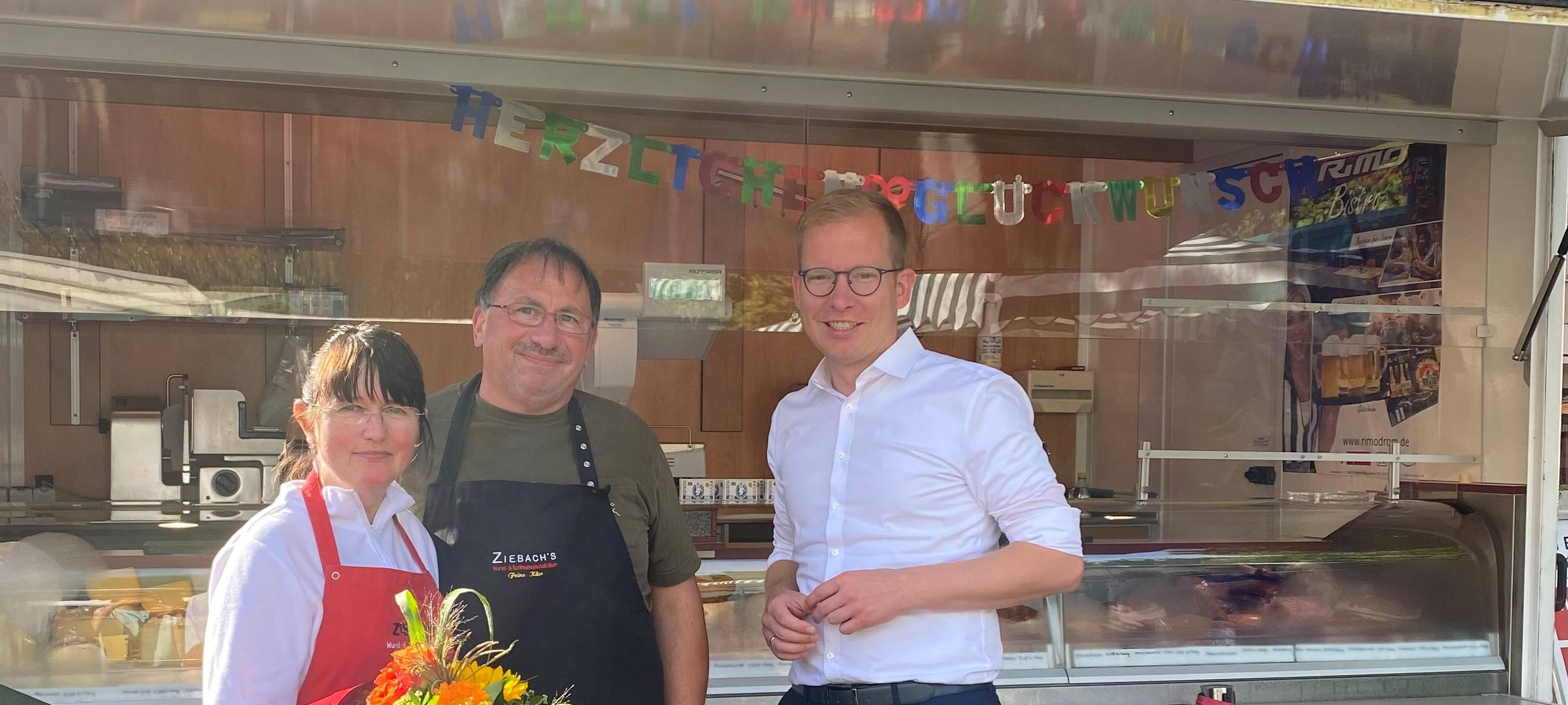 Wurststand wird 25