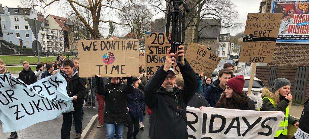 Schüler demonstrieren in Iserlohn für bessere Klimapolitik