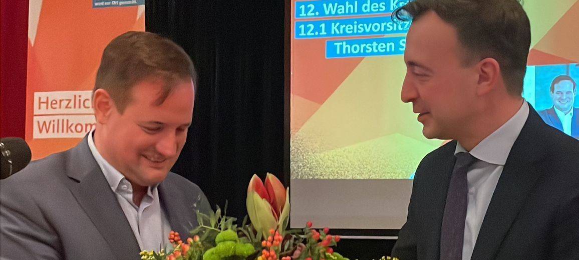 Thorsten Schick und Paul Ziemiak zur Wahl des Vorsitzenden auf dem Kreisparteitag der CDU am vergangenen Samstag