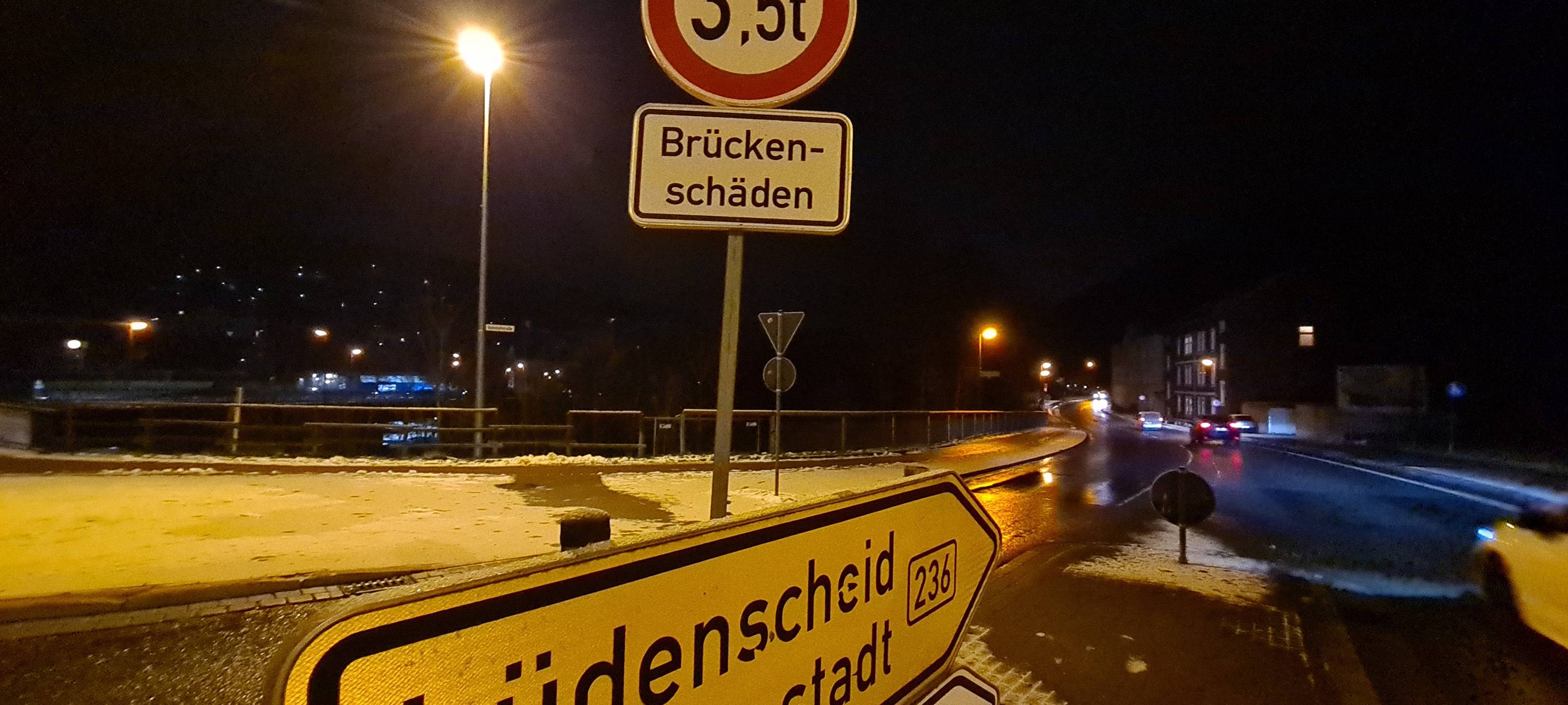 Aktuelle Lage an der B236-Brückensperrung in Altena