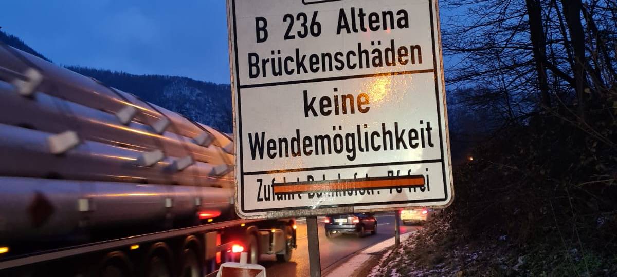 Aktuelle Lage an der B236-Brückensperrung in Altena