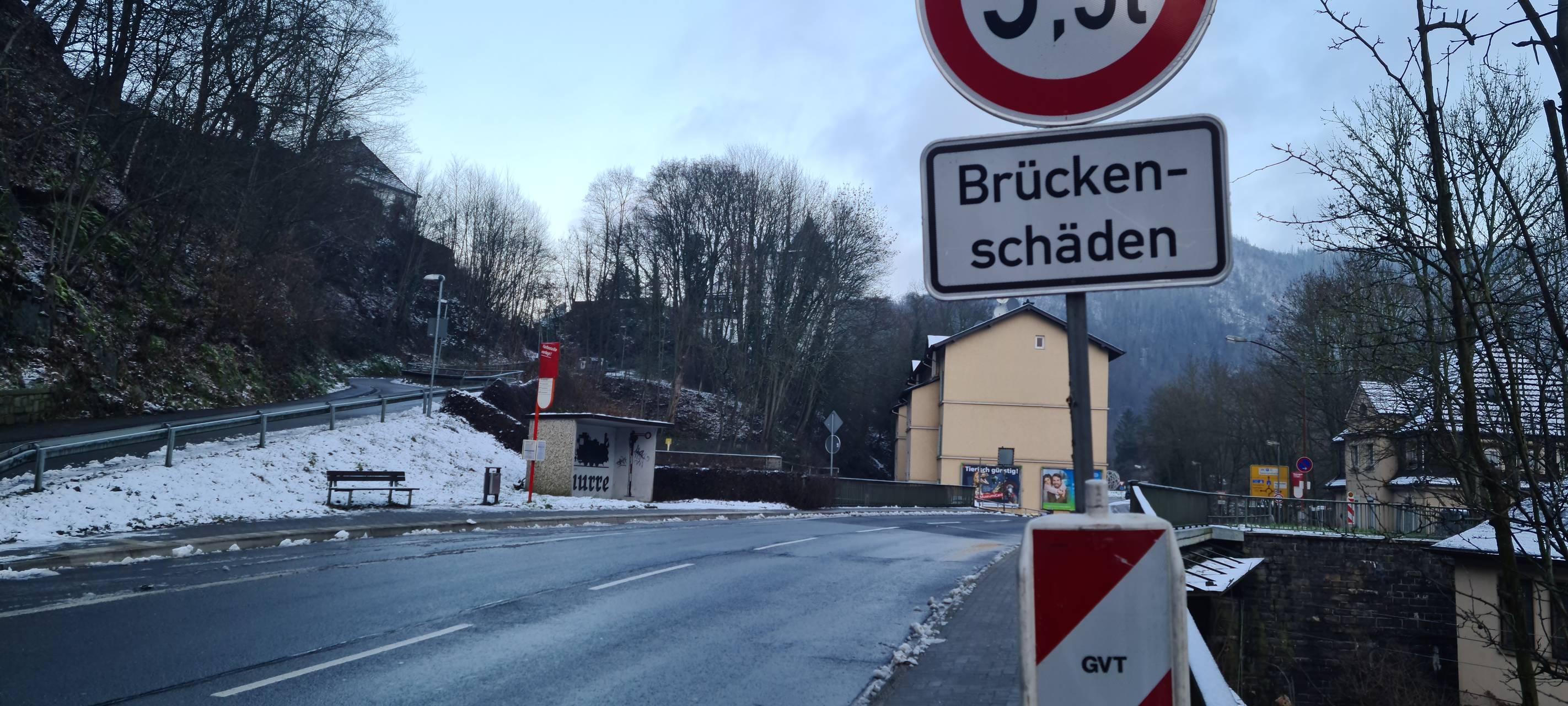 Probebohrungen an B 236 Brücke in Altena