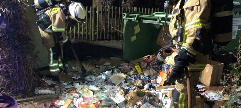 Brandserie Lüdenscheid: Frau (20) in Klinik eingewiesen