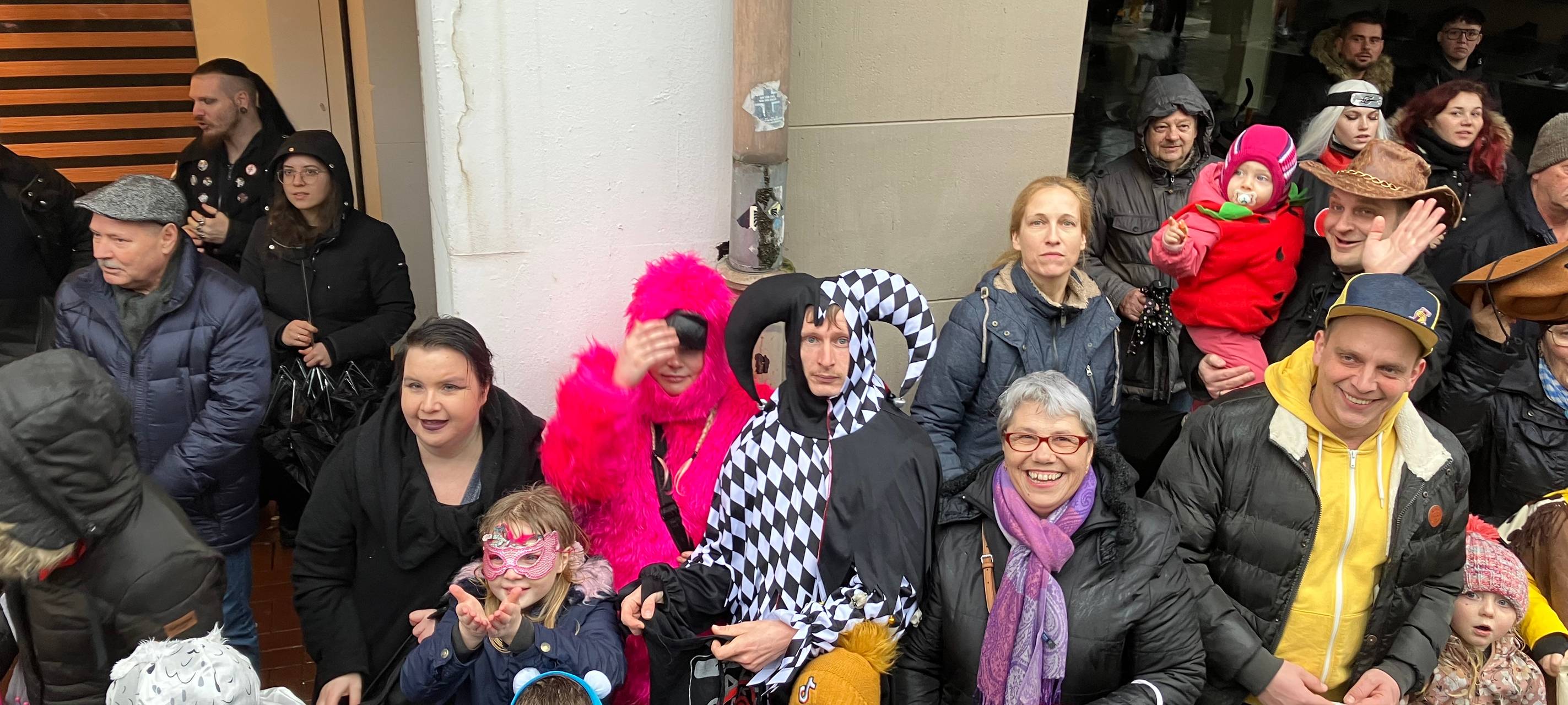 Friedlicher Karnevalszug in Menden