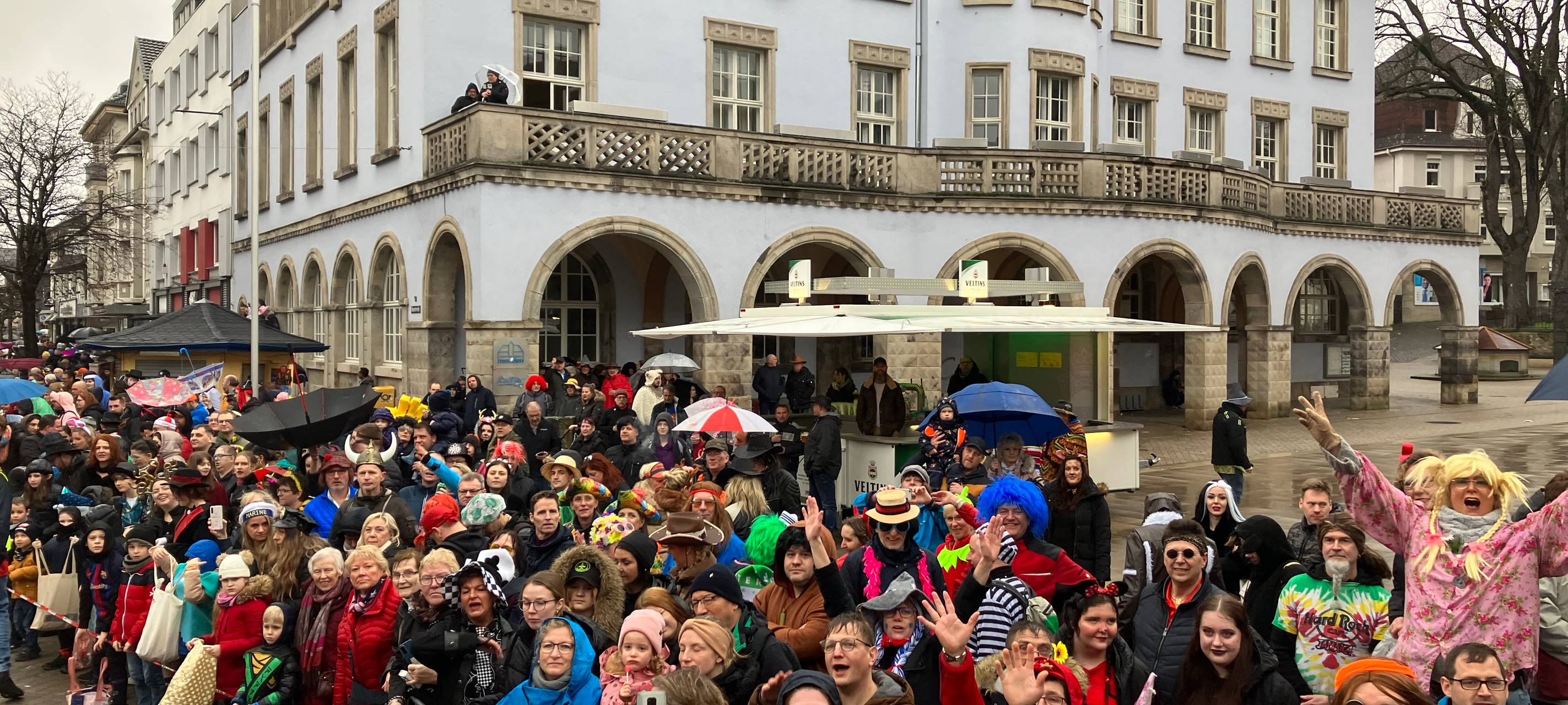 Friedlicher Karnevalszug in Menden