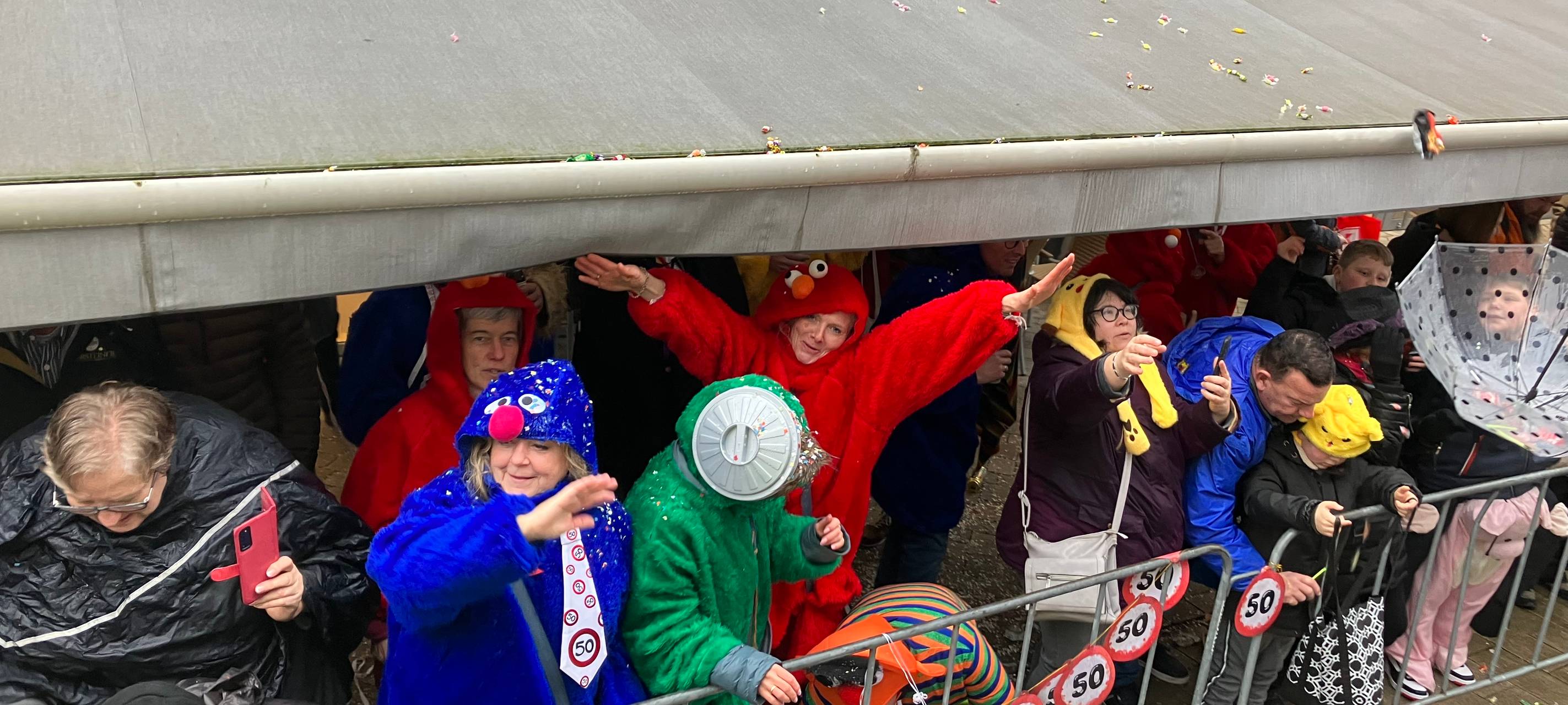 Friedlicher Karnevalszug in Menden