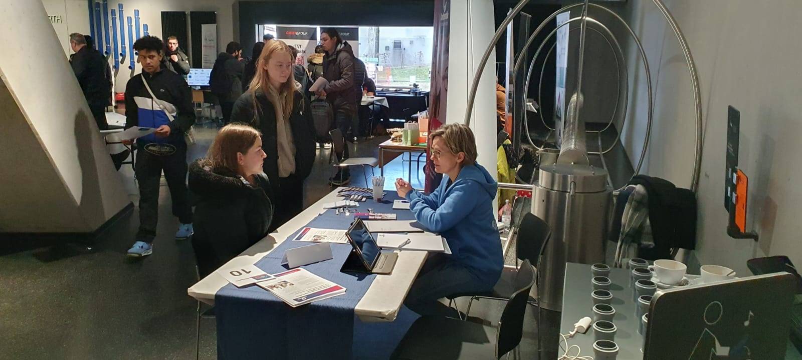 Azubi-Speed-Dating im Märkischen Kreis: Persönliche Wege in die berufliche Zukunft