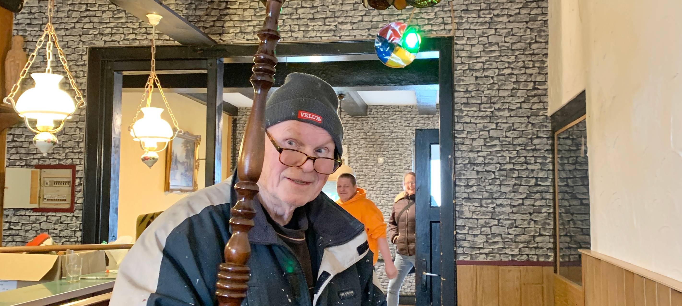 Kneipe im 60er Jahre-Stil als Treffpunkt