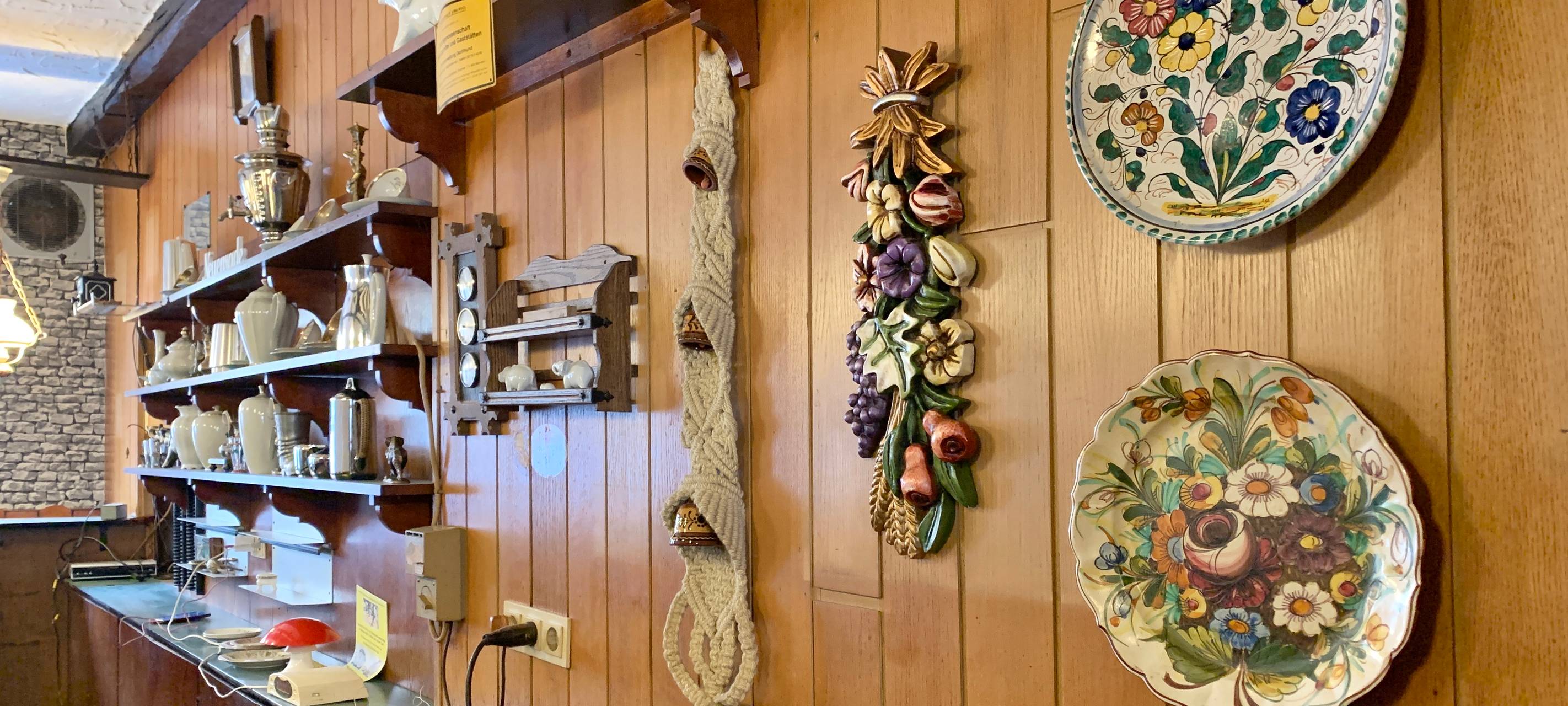 Kneipe im 60er Jahre-Stil als Treffpunkt