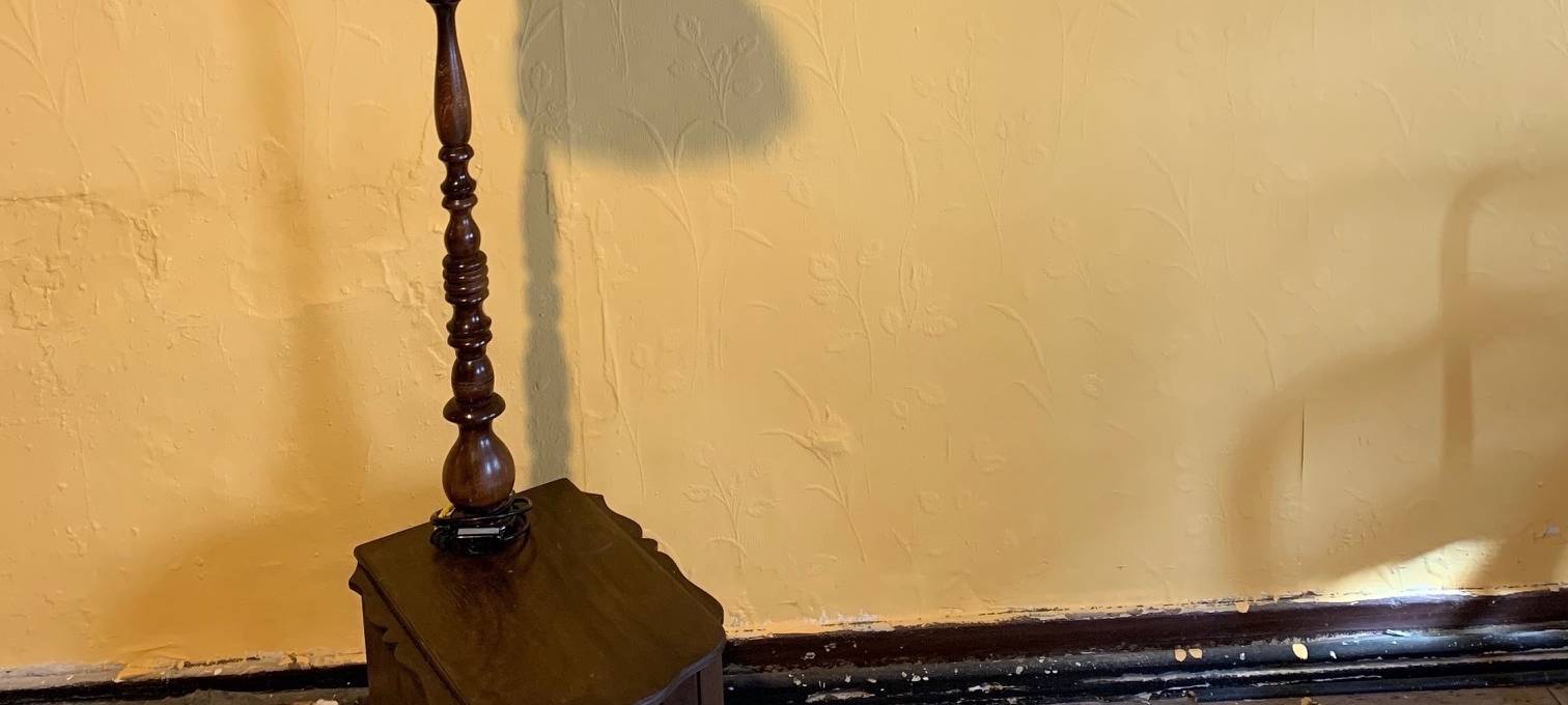 Kneipe im 60er Jahre-Stil als Treffpunkt