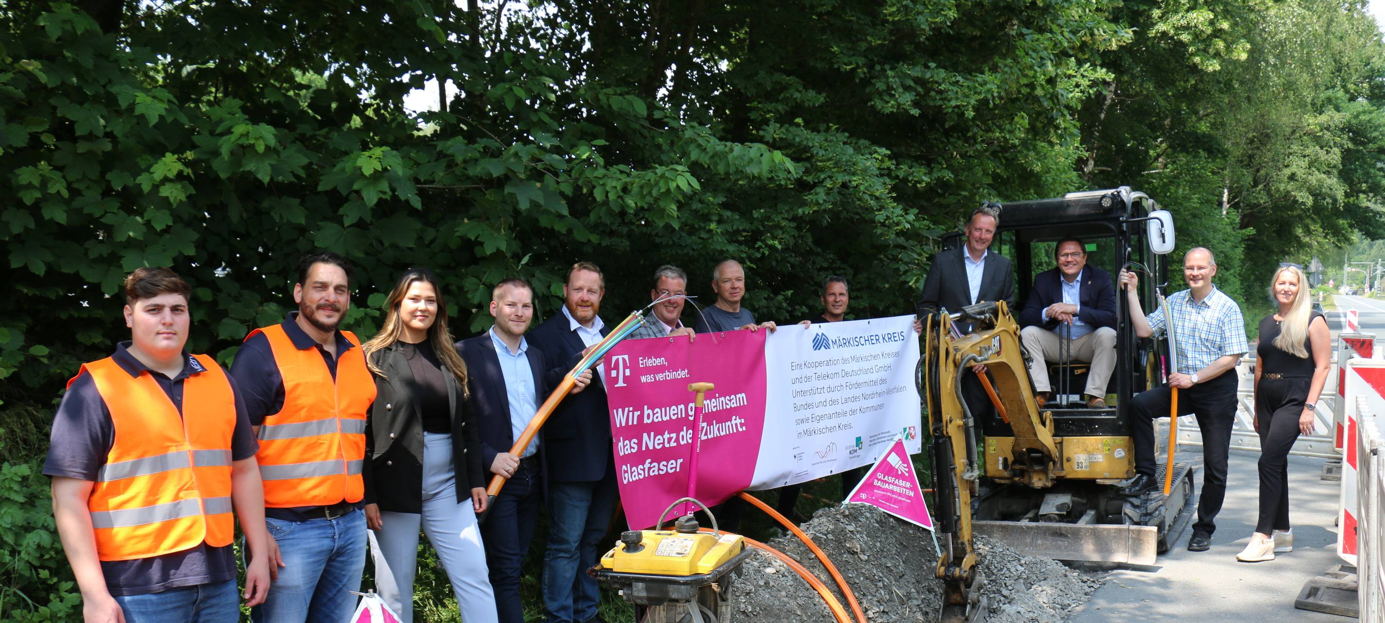 Spatenstich für Glasfaserausbau der "weißen Flecken" im MK