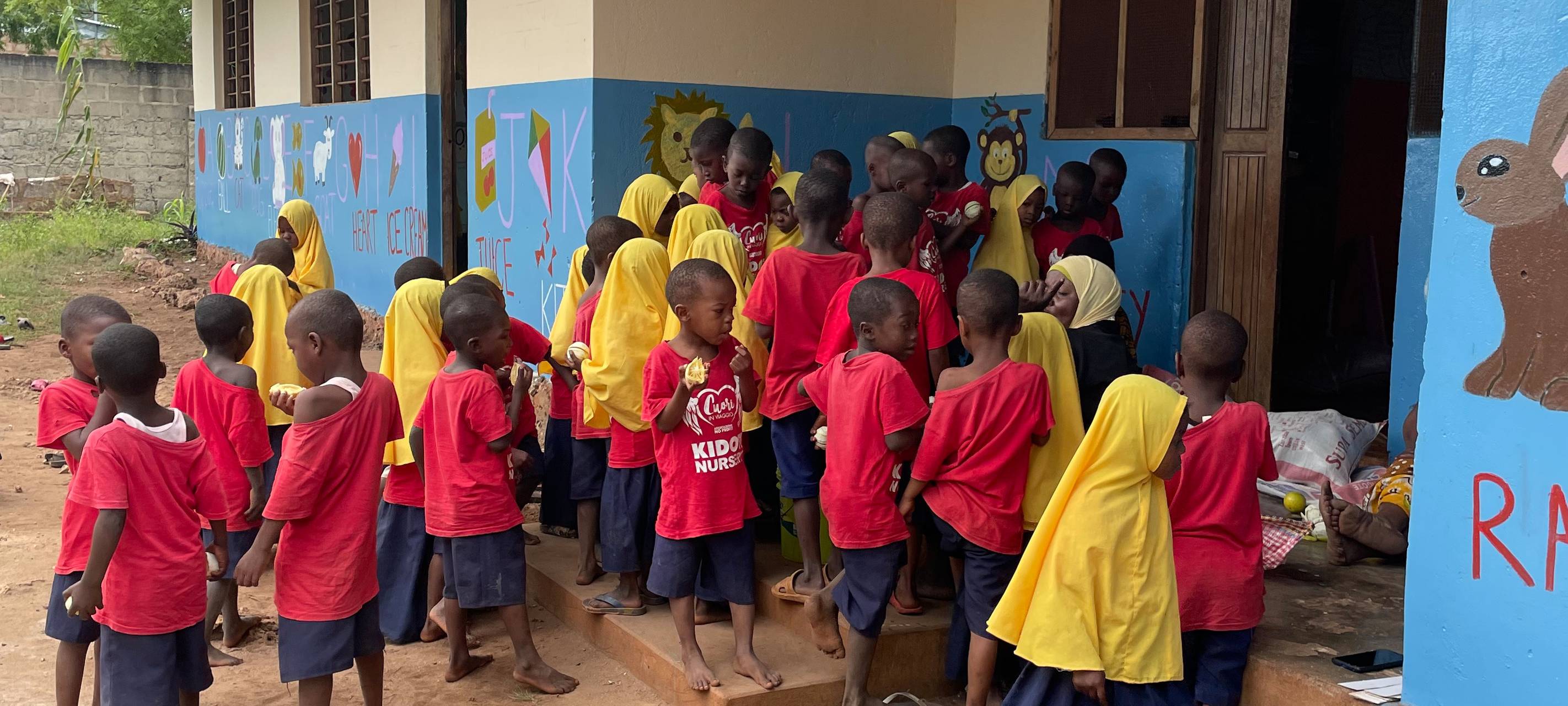 Iserlohnerin unterrichtet auf Sansibar