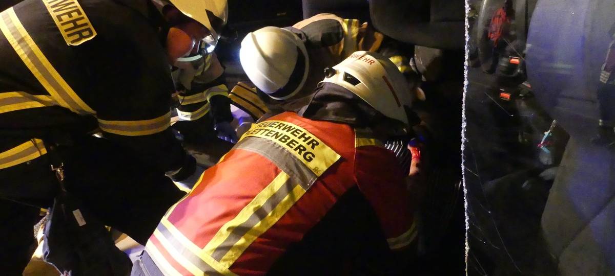 Großangelegte Feuerwehrübung im Hestenbergtunnel in Plettenberg