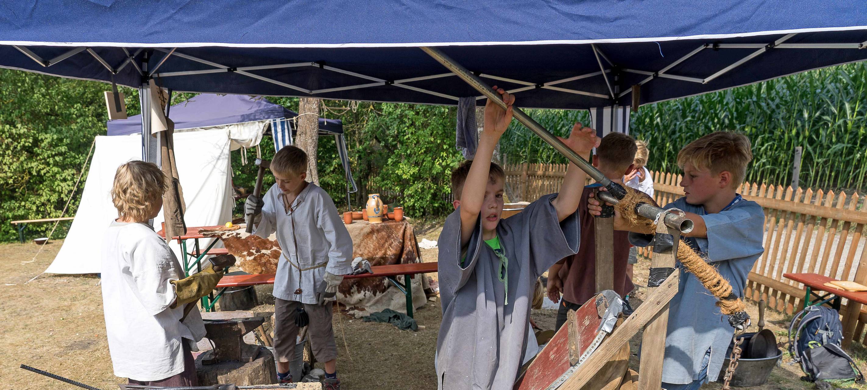 Historisches Ferienprogramm an der Luisenhütte in Balve Wocklum