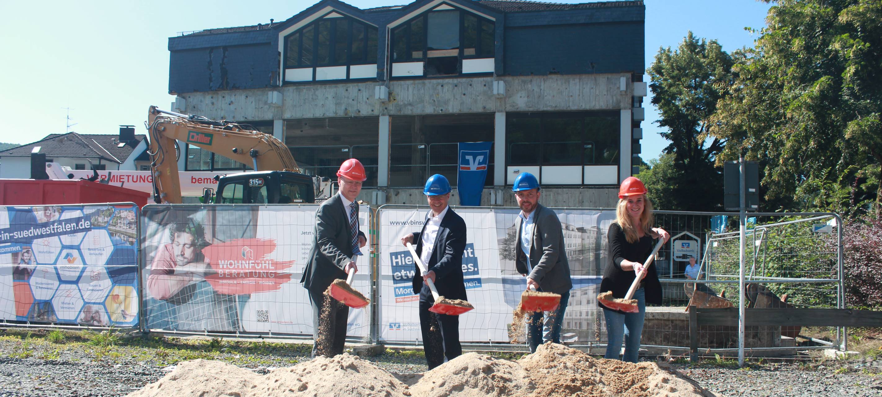 Spatenstich für neue Volksbankfiliale in Plettenberg