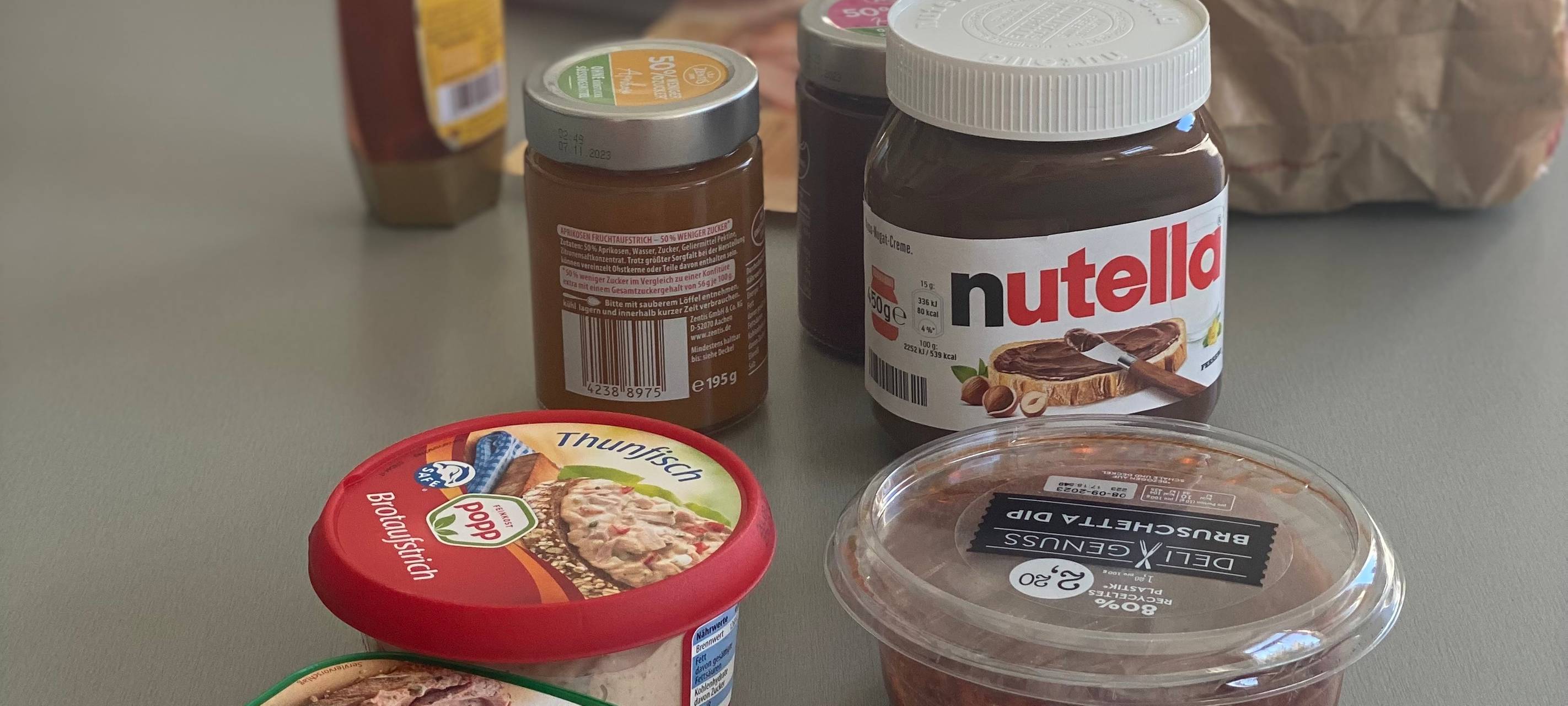 Brötchenbringer in der Werkstatt