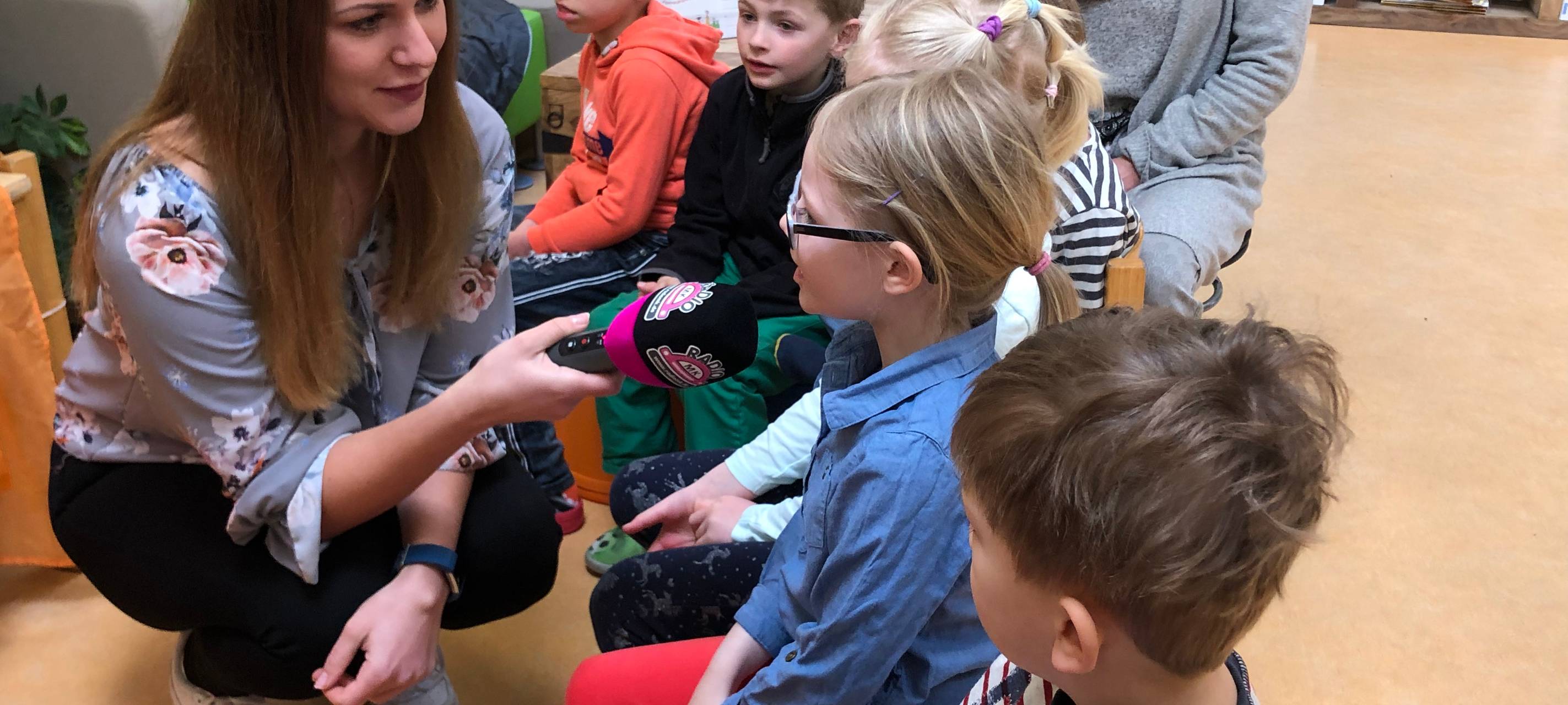 Küken zu Besuch in der Kita Abenteuerland Iserlohn