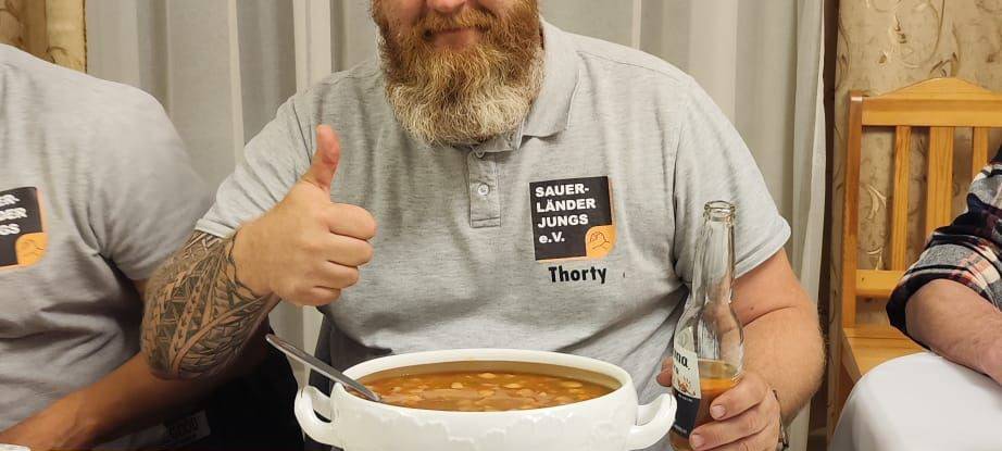 Lieferungen in die Ukraine: Sauerländer Jungs mit fünftem Hilfstransport