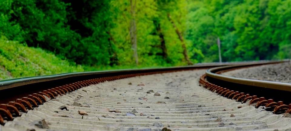 Leere Bahngleise