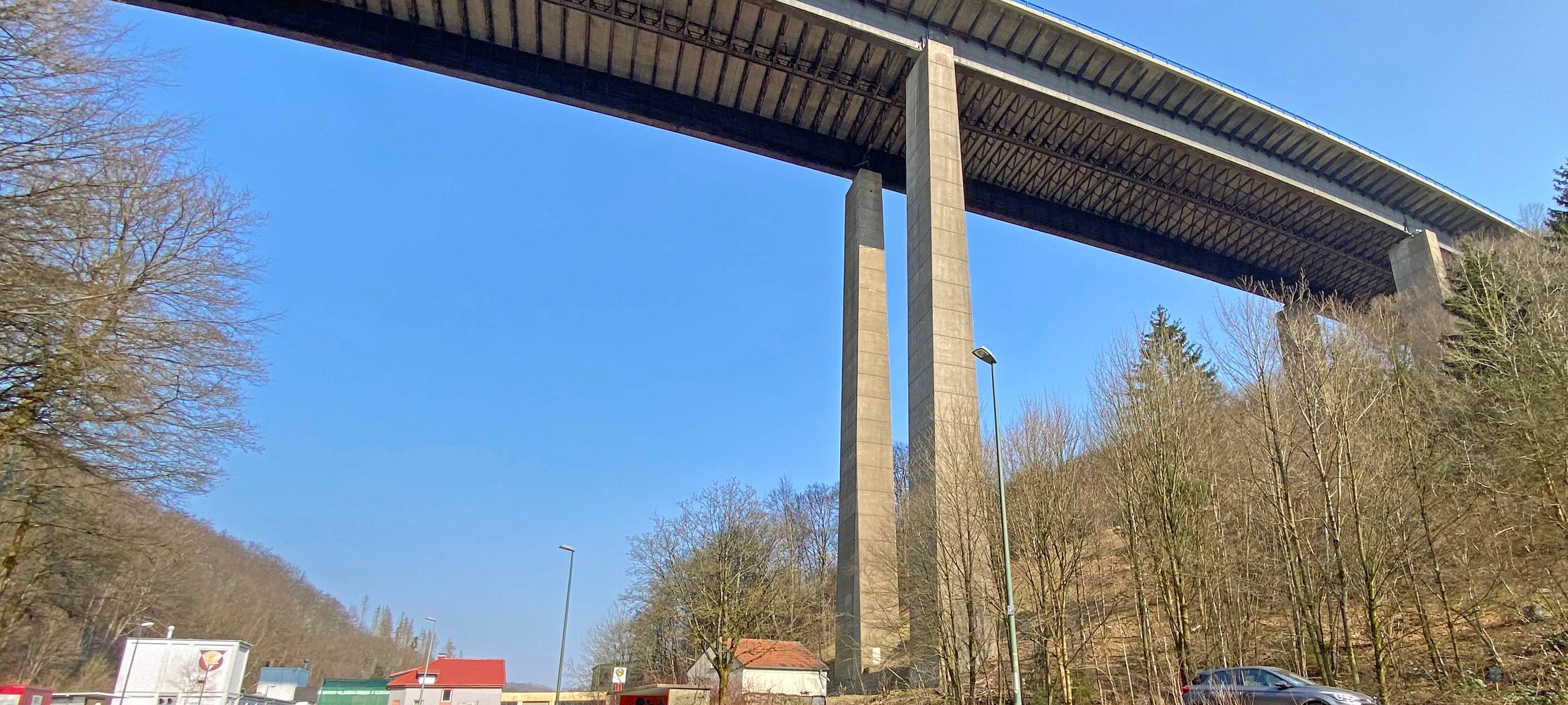 Arbeiten an Rahmedetalbrücke