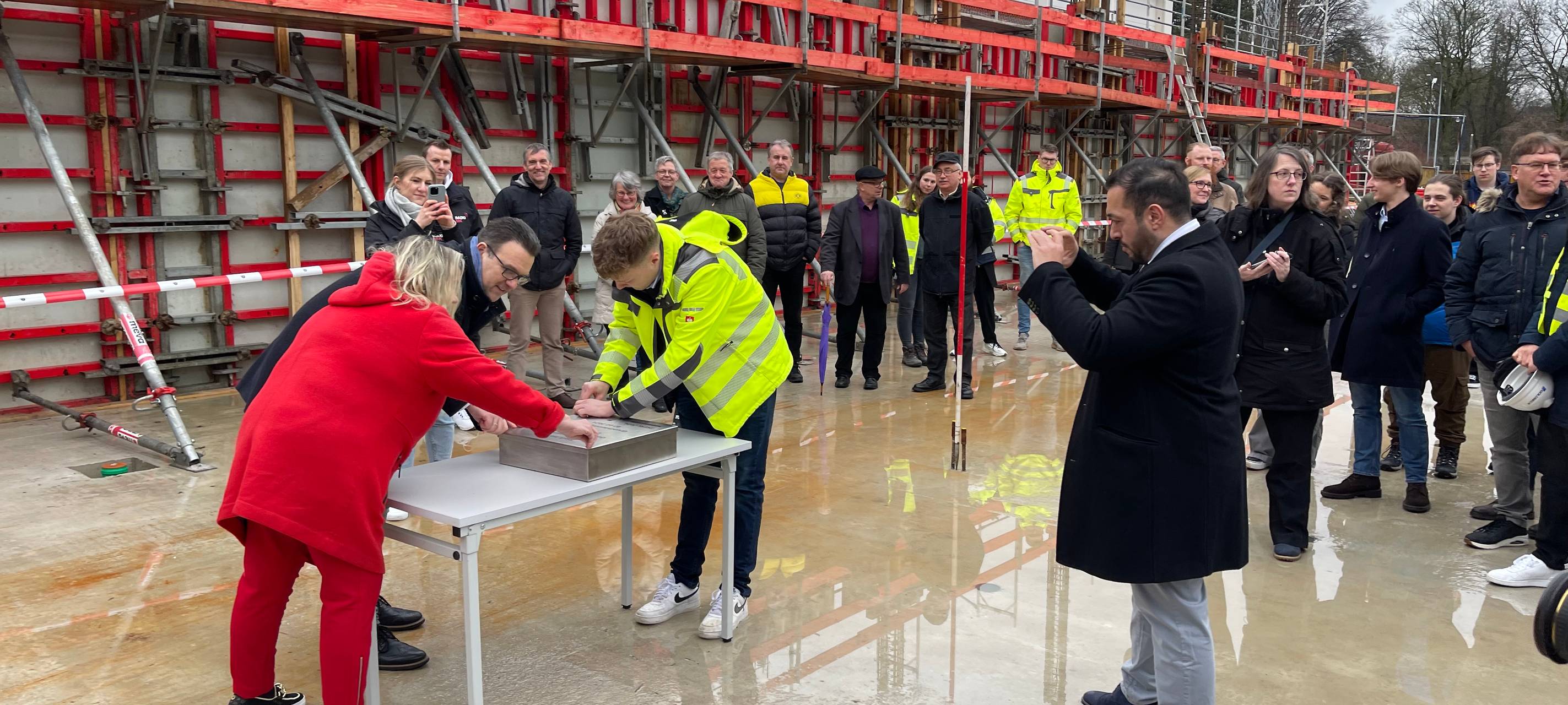 Grundsteinlegung: Gesamtschule in Iserlohn-Nußberg wird erweitert