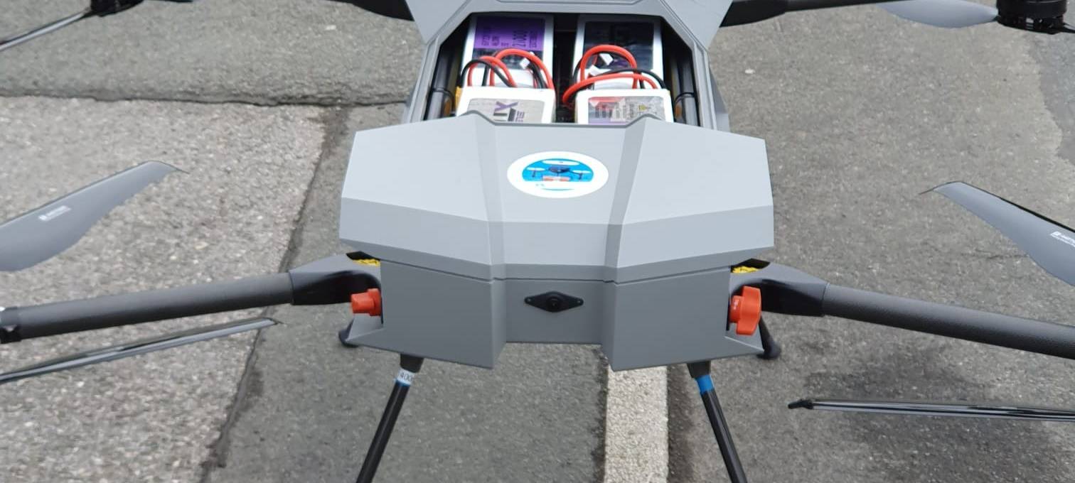 Die 14 Kilogramm schwere Drohne hat einen Durchmesser von rund 2 Metern.