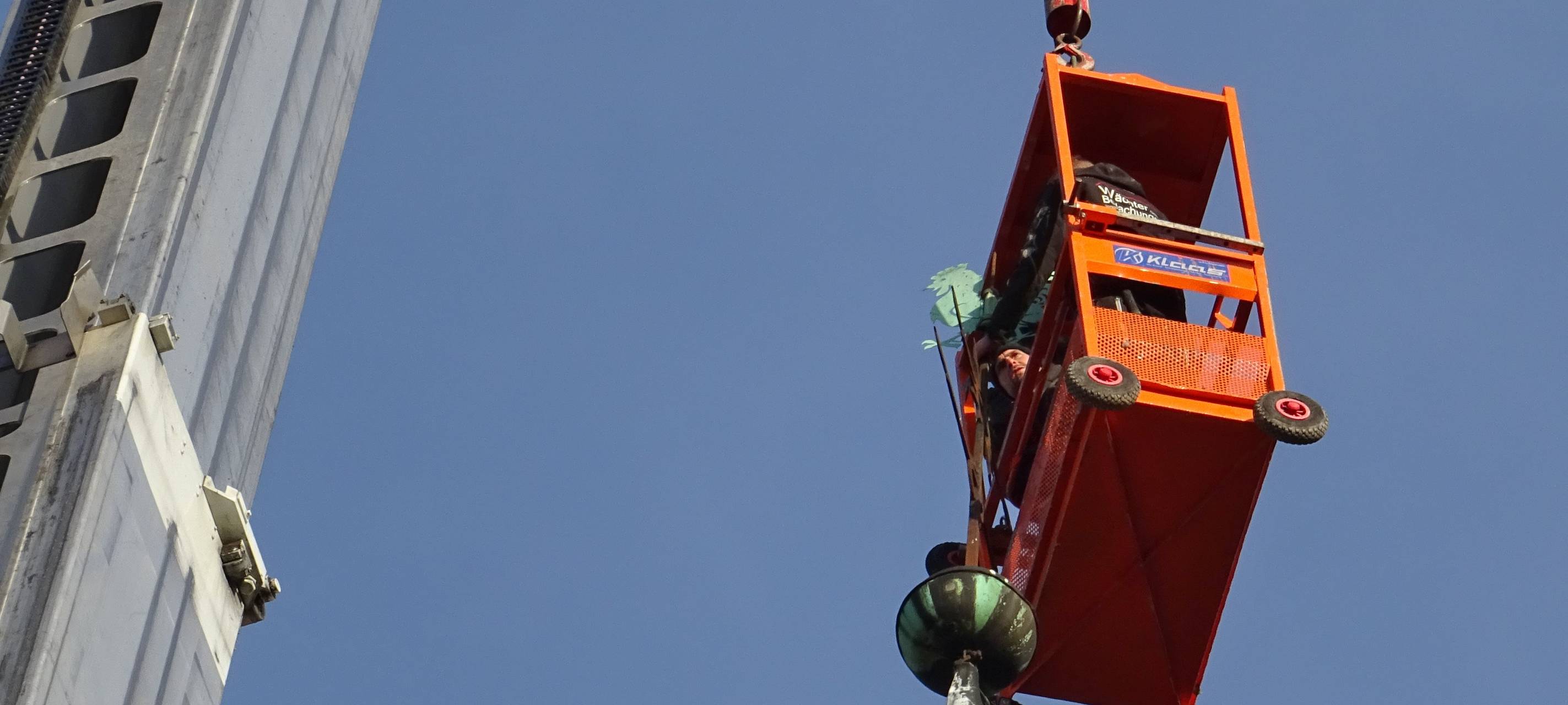 Wetterhahn in Hemer gesichert