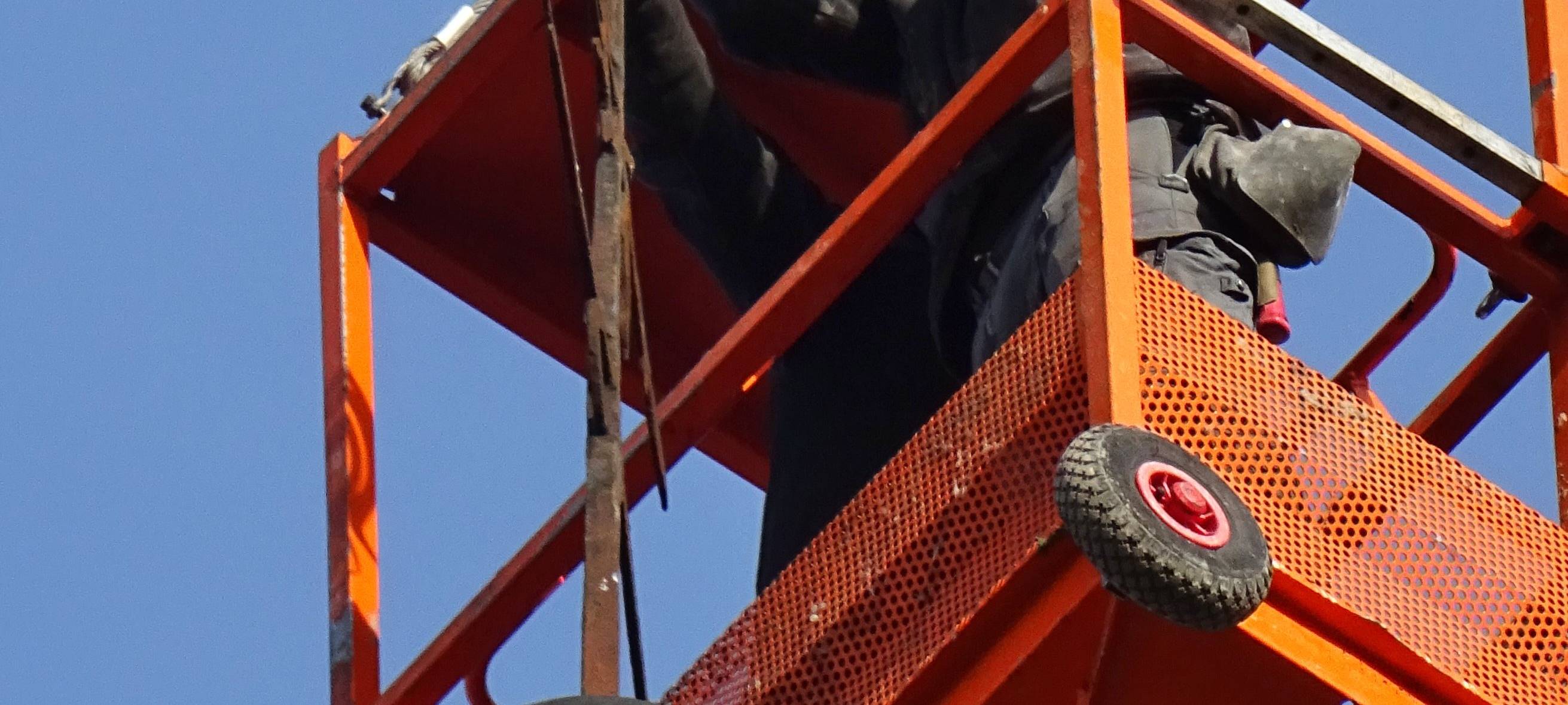 Wetterhahn in Hemer gesichert