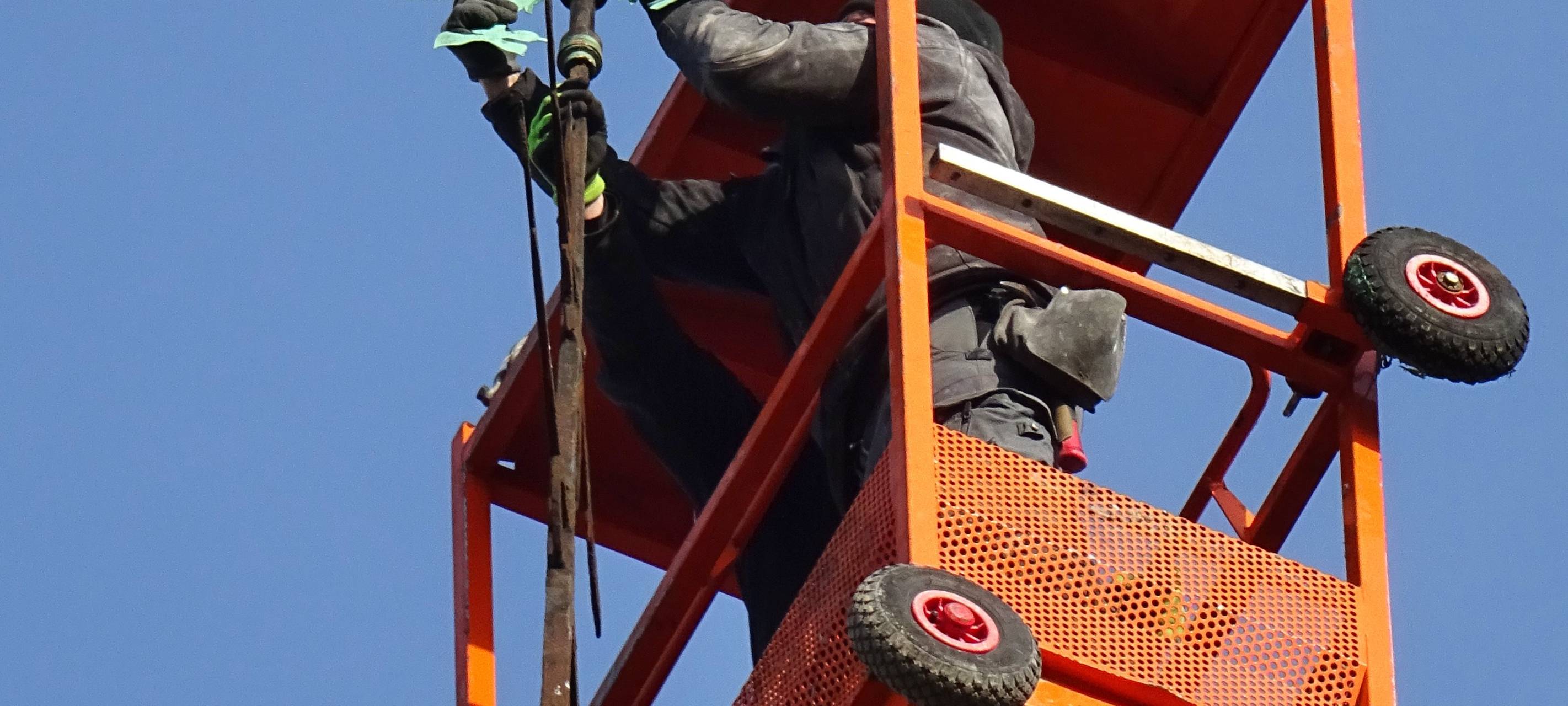 Wetterhahn in Hemer gesichert